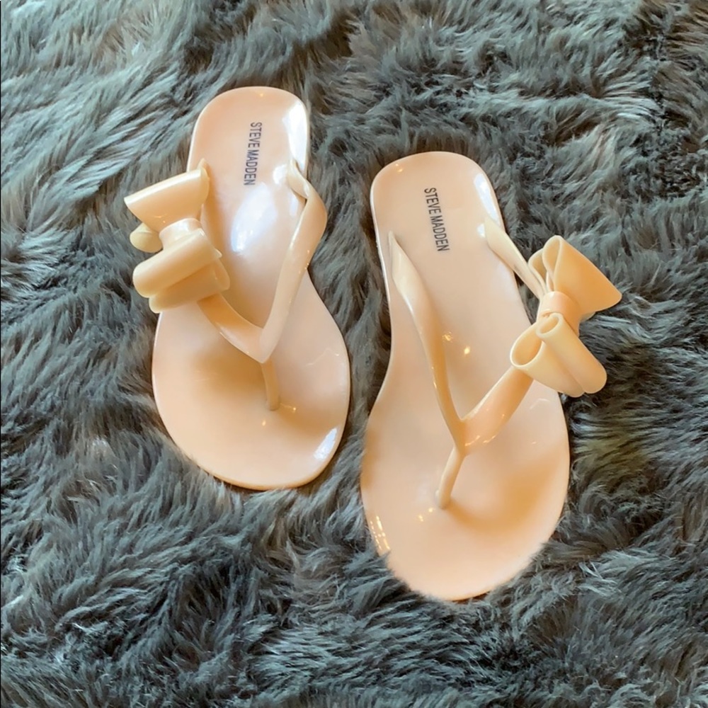 Steven Madden Bow Flip-Flops